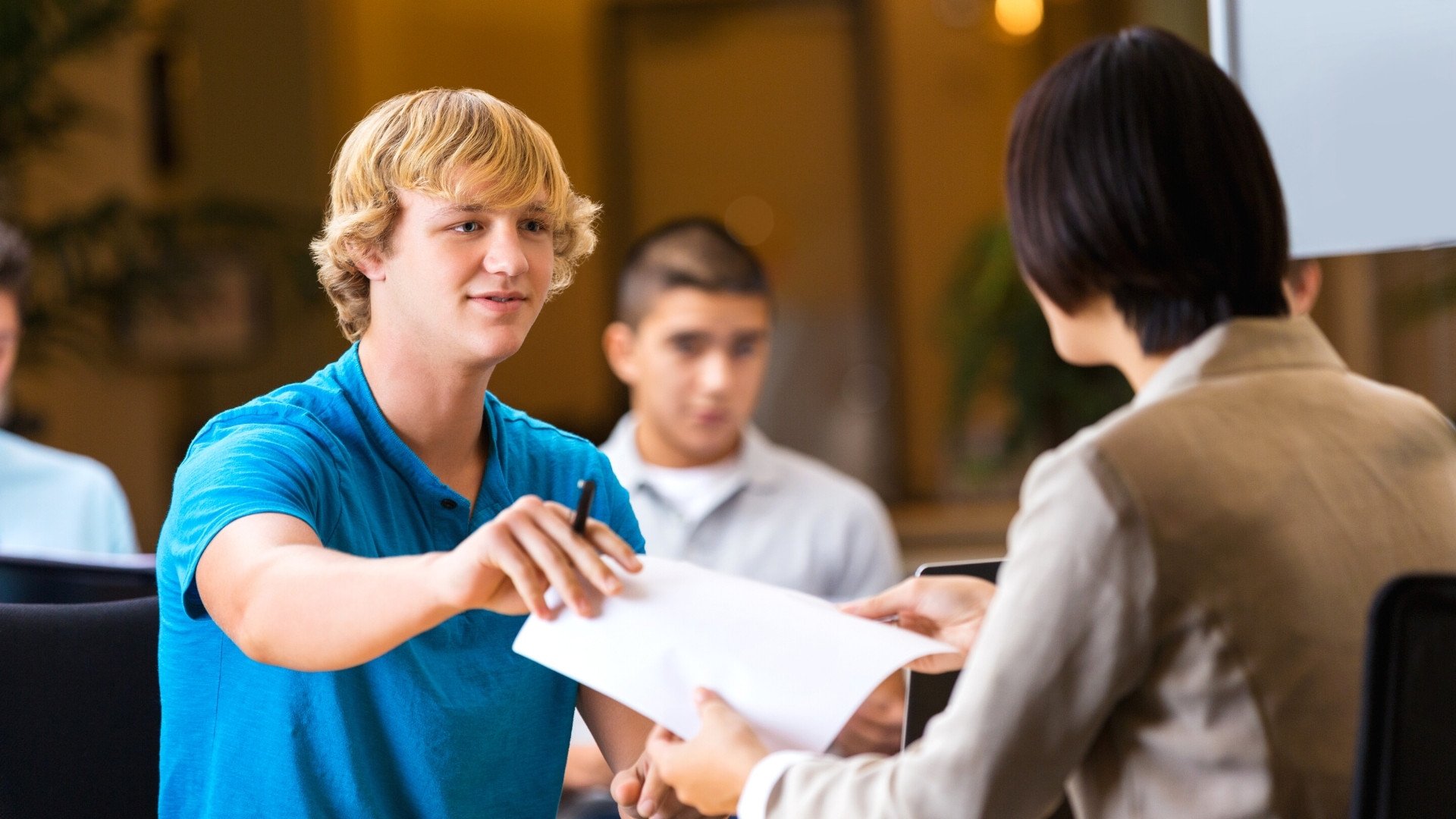 59 questions to ask at a college fair