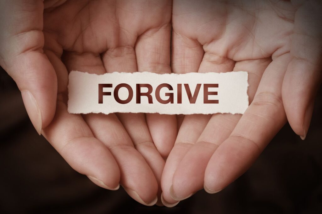 34 Prayers for Forgiveness of Sins (+ Bible Verses)